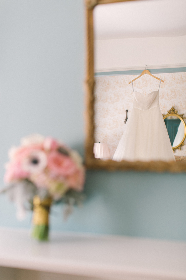 playful-pink-and-gold-wedding