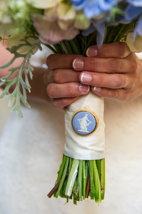 rustic-blue-and-white-wedding