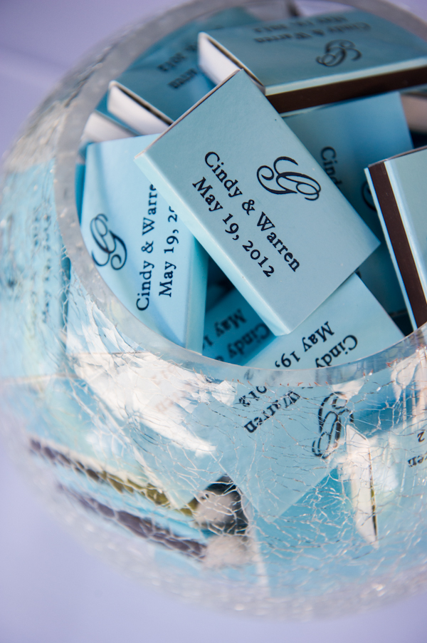 rustic-blue-and-white-wedding