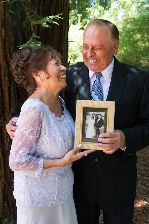 rustic-blue-and-white-wedding