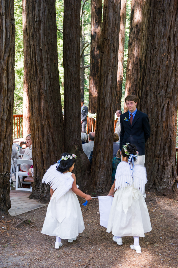 rustic-blue-and-white-wedding
