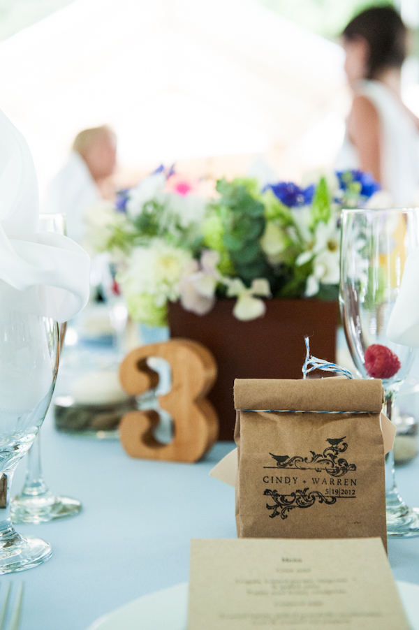 rustic-blue-and-white-wedding