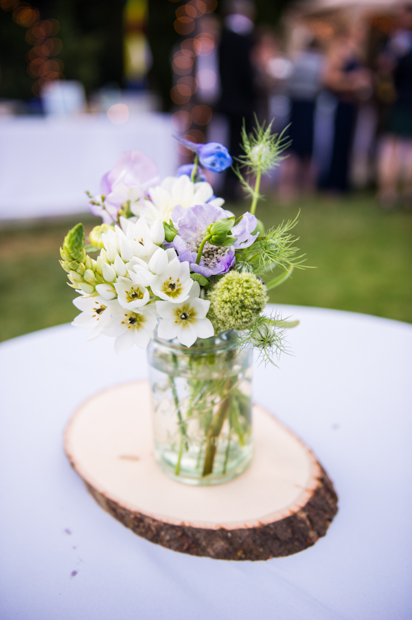 rustic-blue-and-white-wedding