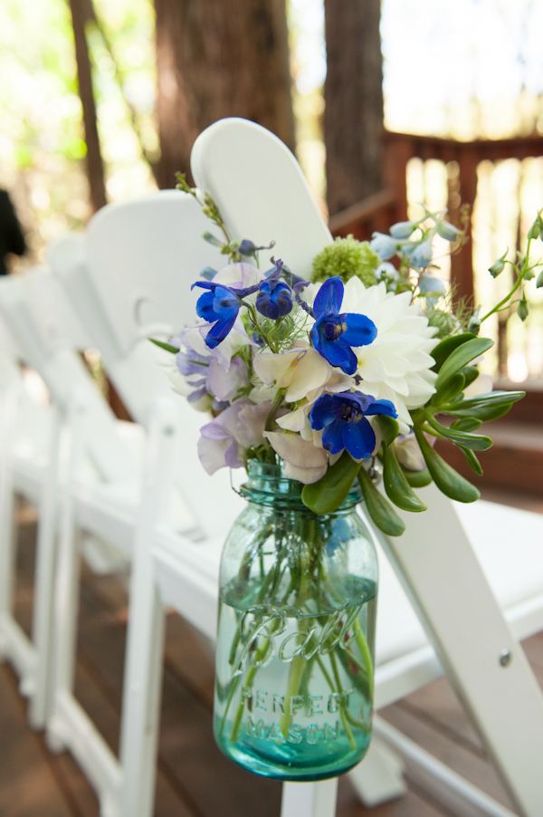 rustic-blue-and-white-wedding