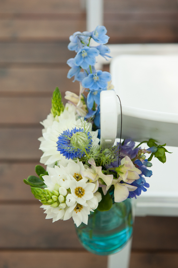 rustic-blue-and-white-wedding