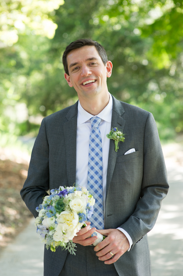 rustic-blue-and-white-wedding