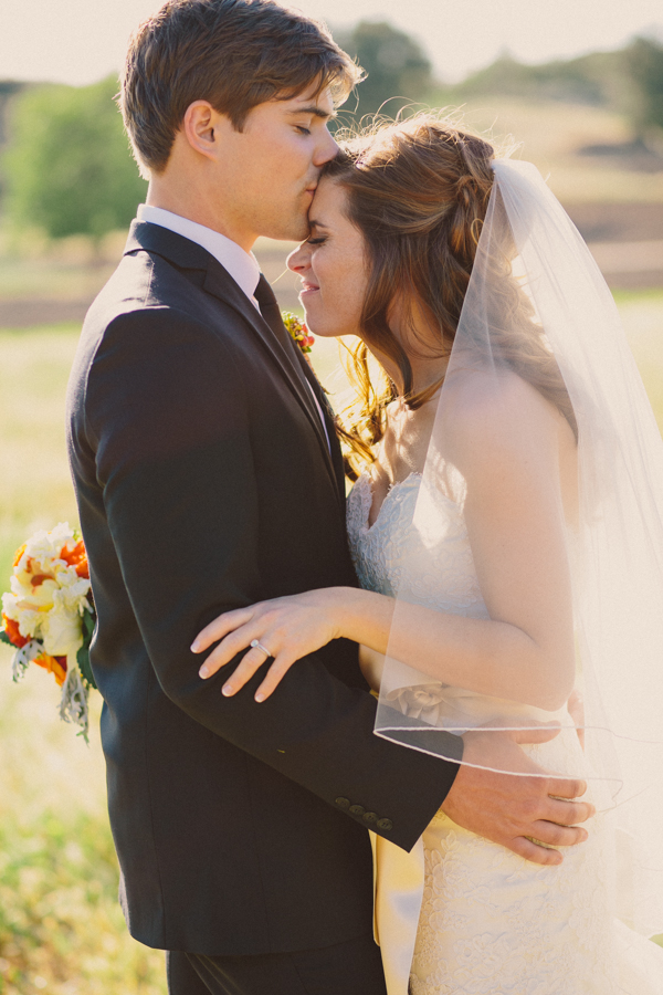 rustic-vintage-wedding-at-bates-nut-farm