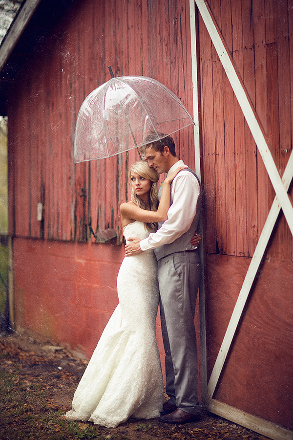 rustically-vintage-barn-wedding