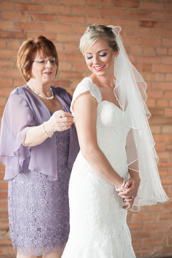 wedding-at-the-filter-building-full-of
