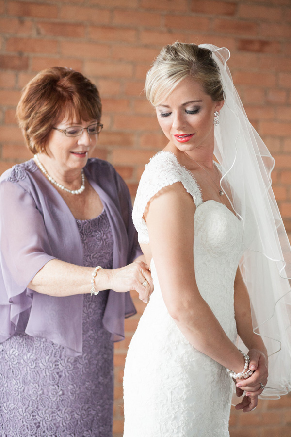 wedding-at-the-filter-building-full-of