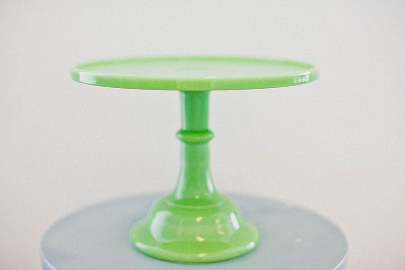 cake-stands-and-cake-toppers-from-your