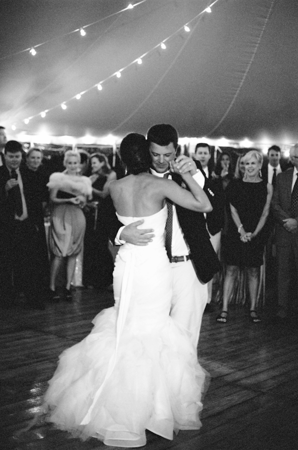 classy-beach-wedding-in-pink-and-gold