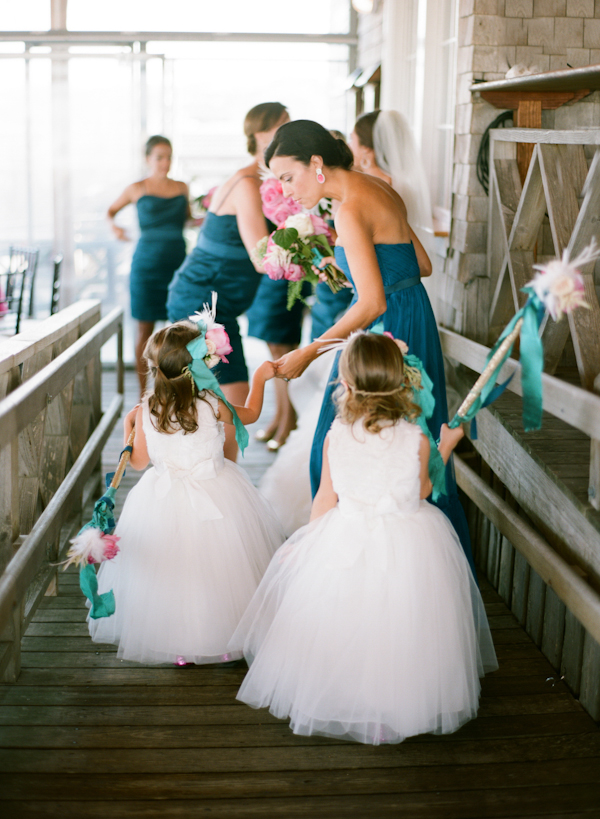 classy-beach-wedding-in-pink-and-gold