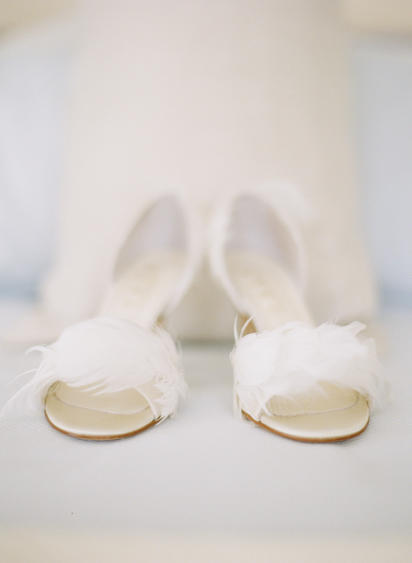 classy-beach-wedding-in-pink-and-gold