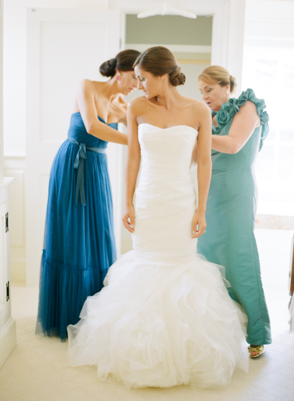 classy-beach-wedding-in-pink-and-gold