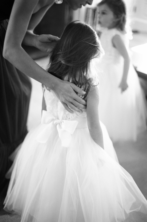 classy-beach-wedding-in-pink-and-gold