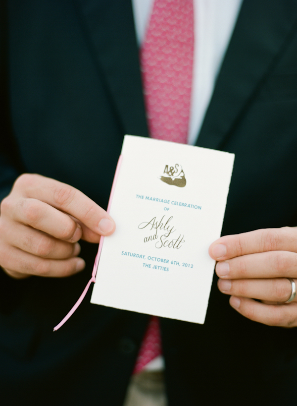 classy-beach-wedding-in-pink-and-gold