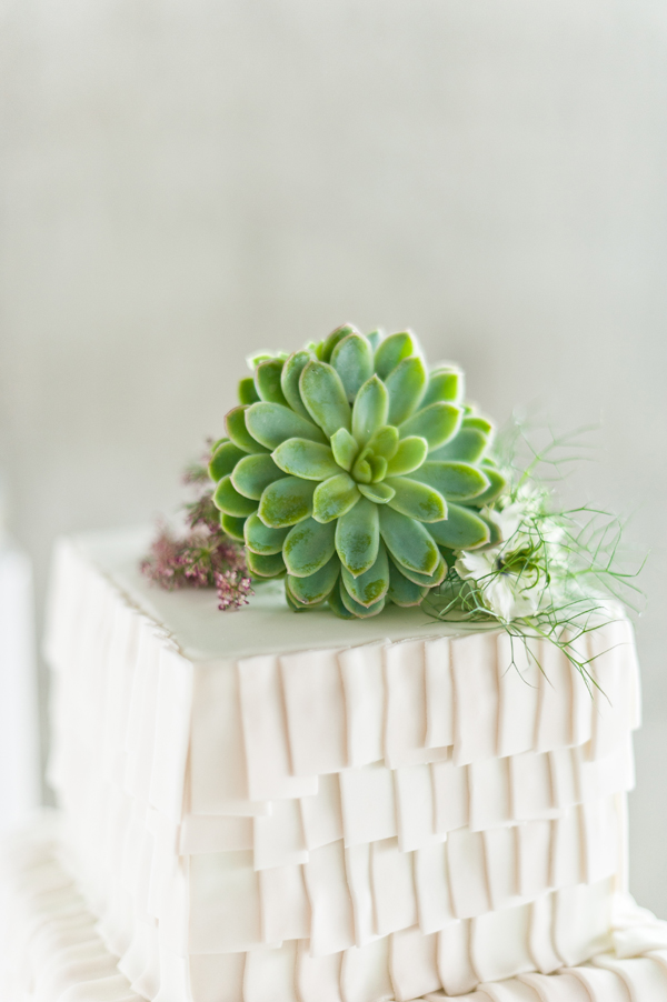 contemporary-wedding-inspiration-with