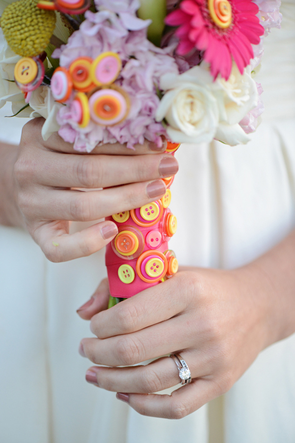 cute-as-a-button-wedding-inspiration