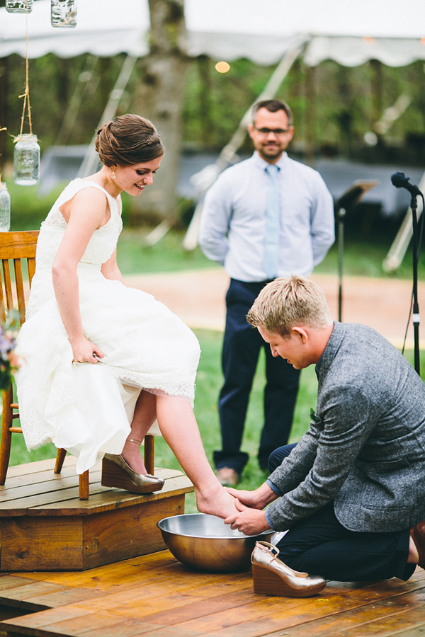 eclectic-blue-backyard-wedding