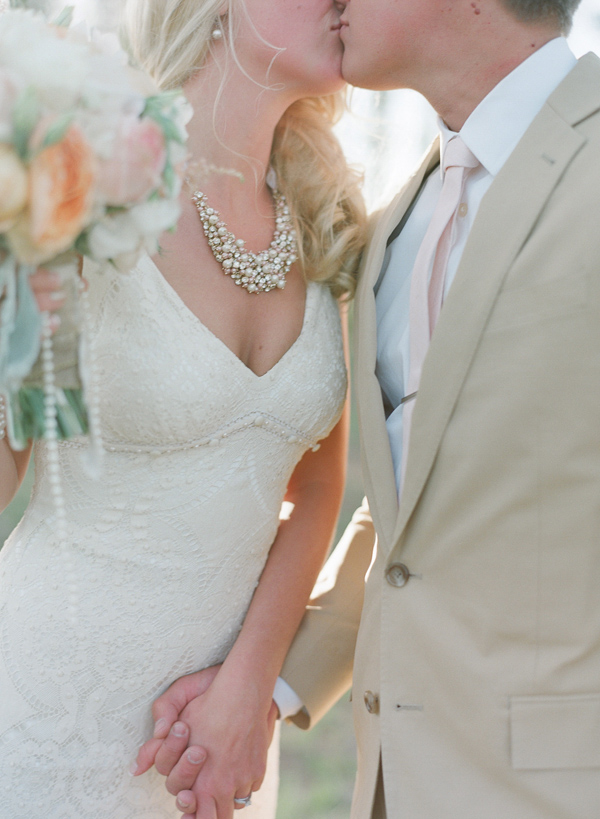 elegantly-rustic-wedding-at-devil-s