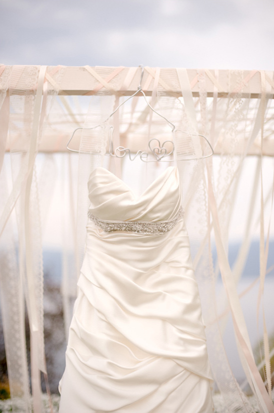 love hanger wedding gown