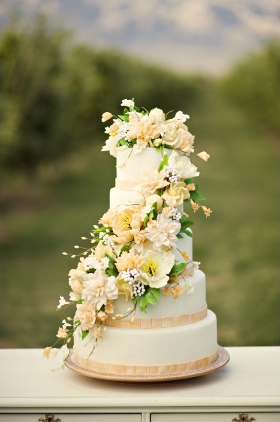 peach and white wedding cake by Sweet Tooth Cakes and Sugar Flowers