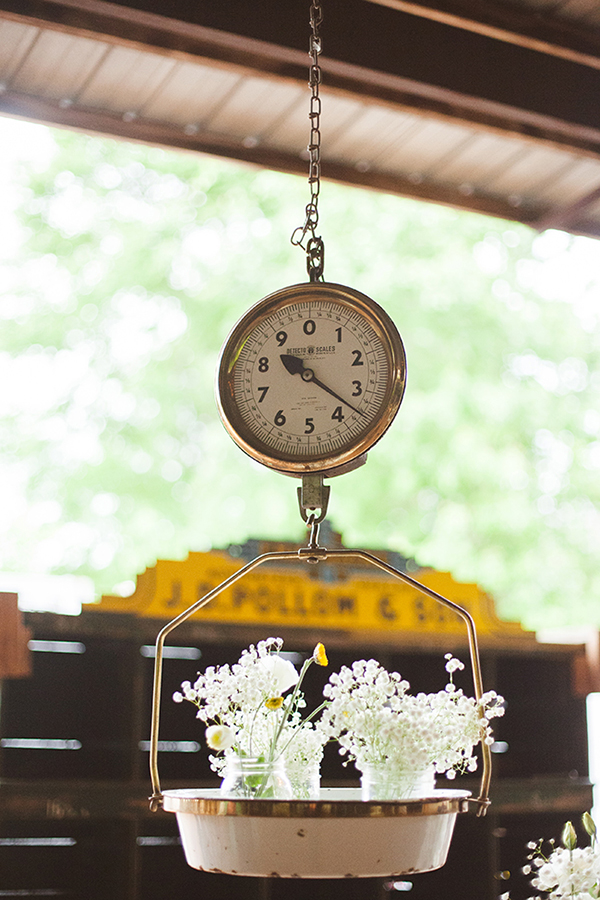 mint-and-yellow-dance-hall-wedding