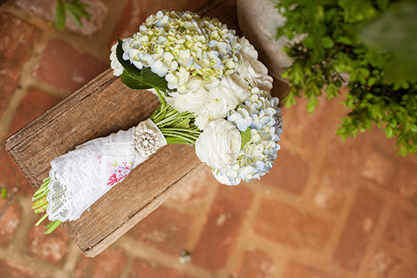 mint-and-yellow-dance-hall-wedding