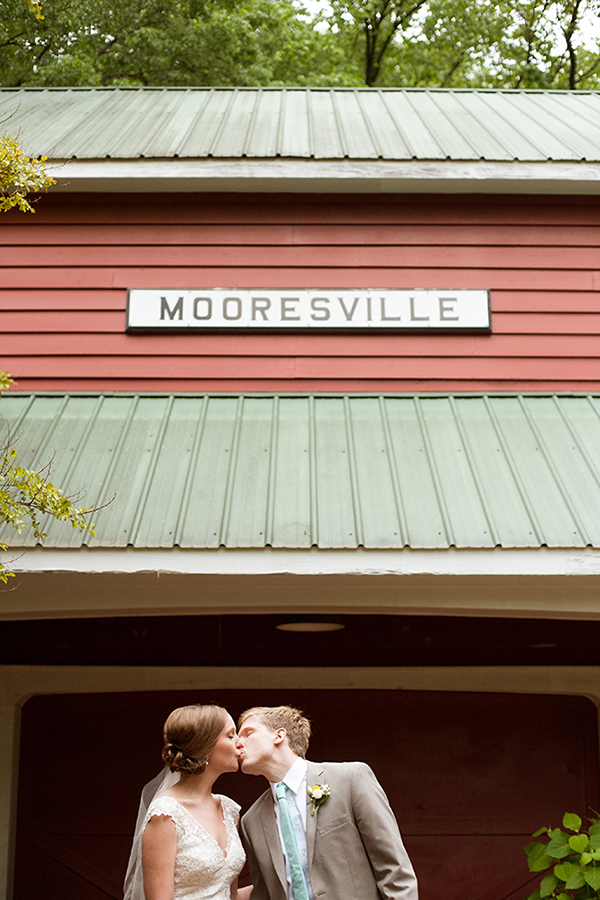 mint-and-yellow-dance-hall-wedding