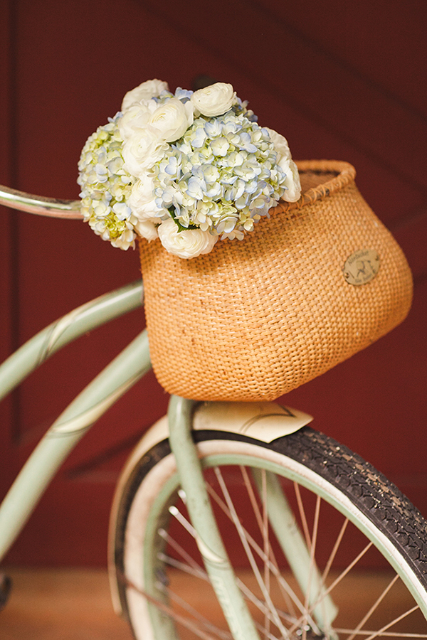 mint-and-yellow-dance-hall-wedding