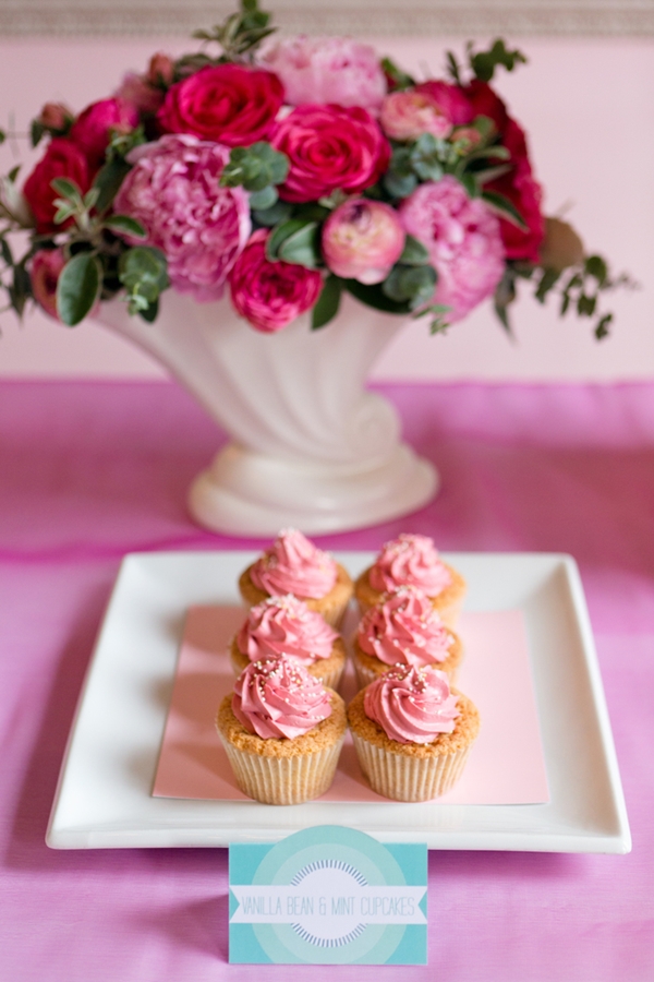 pink-and-mint-cake-table-ideas