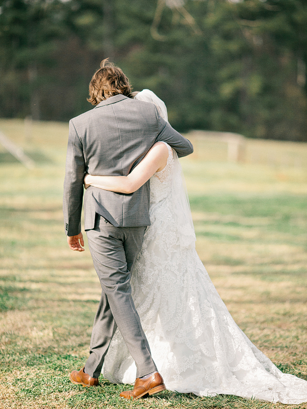 relaxed-georgia-backyard-wedding