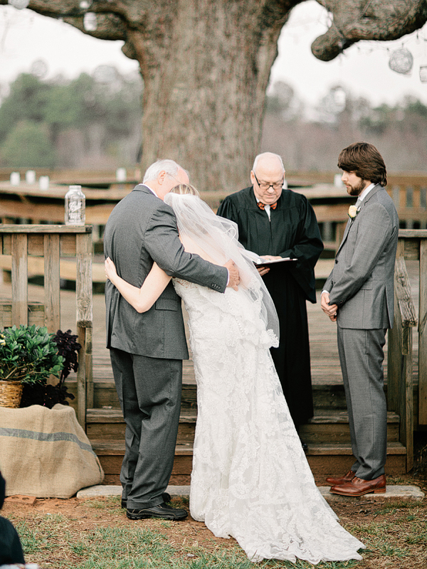 relaxed-georgia-backyard-wedding