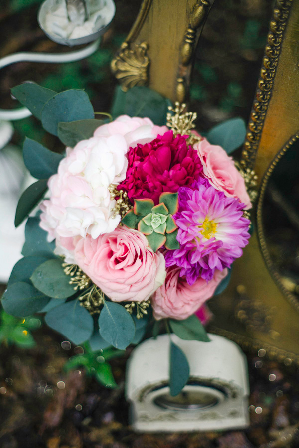 romantic-forest-wedding-inspiration
