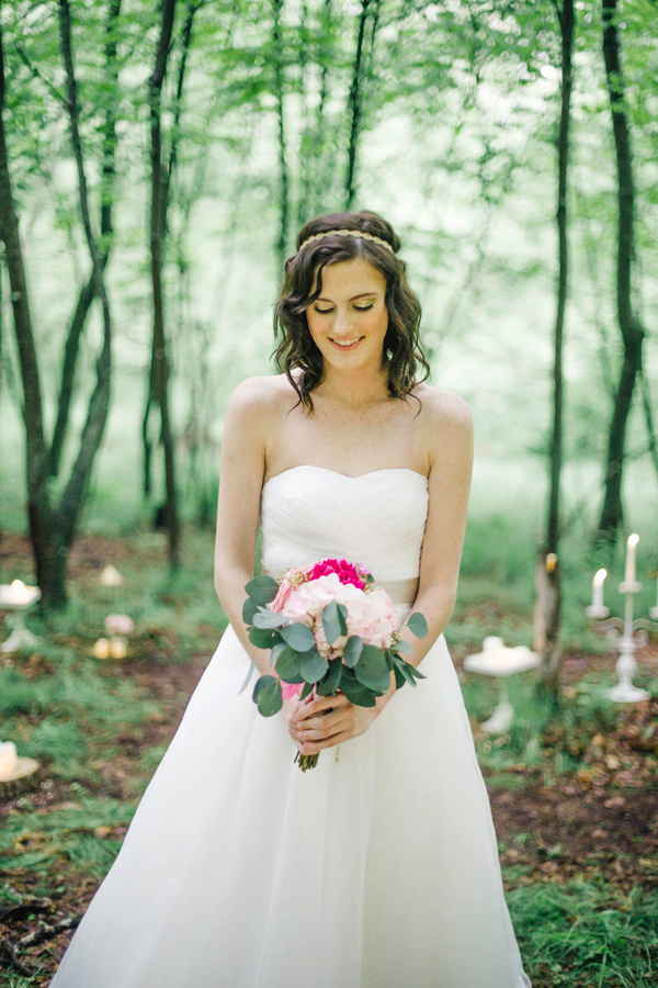 romantic-forest-wedding-inspiration
