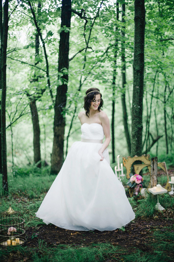 romantic-forest-wedding-inspiration