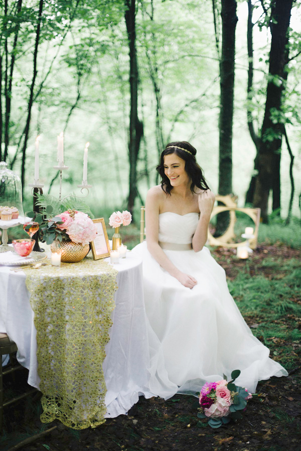 romantic-forest-wedding-inspiration