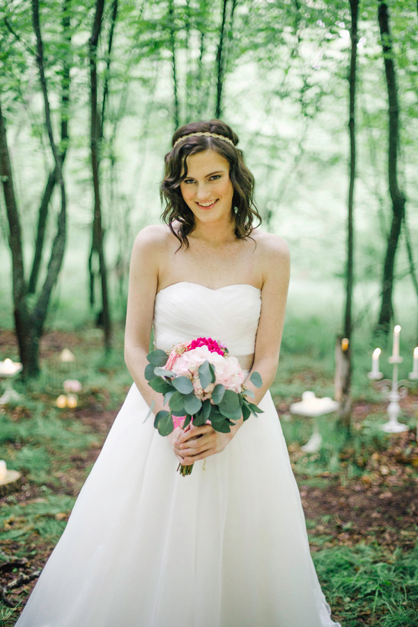 romantic-forest-wedding-inspiration