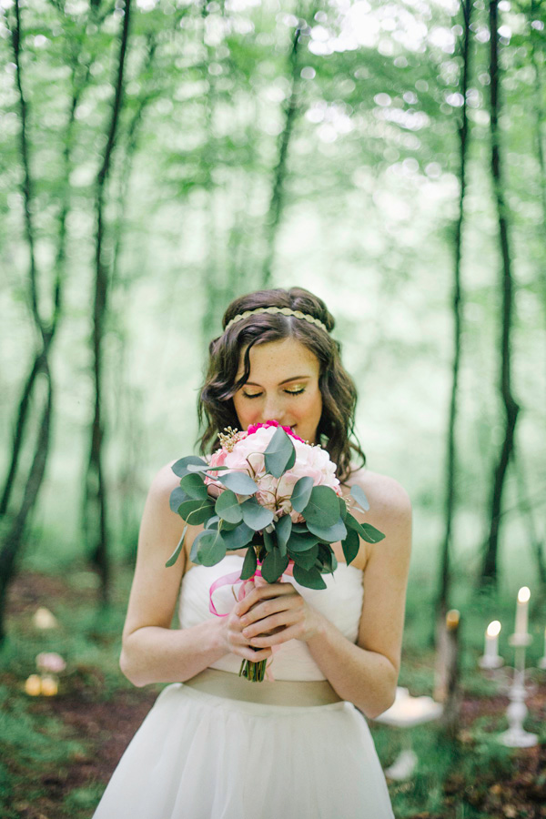 romantic-forest-wedding-inspiration
