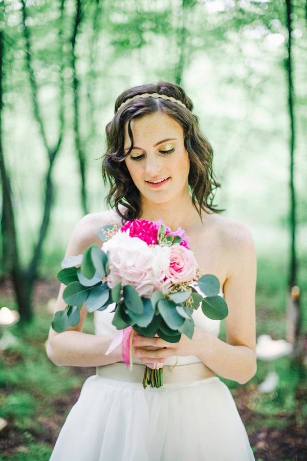 romantic-forest-wedding-inspiration