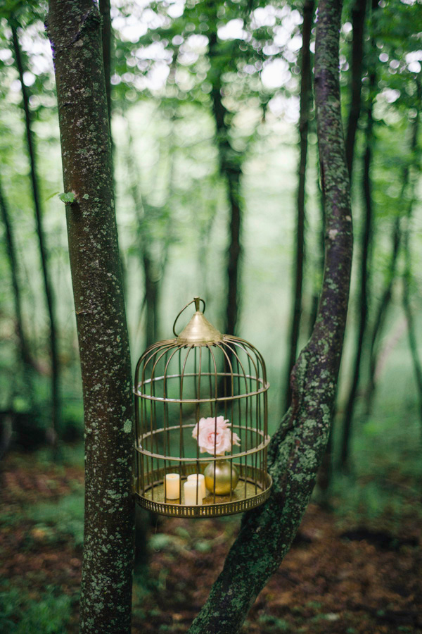 romantic-forest-wedding-inspiration