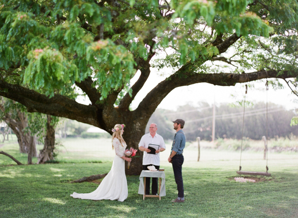 rustic-bohemian-elopement-in-hawaii