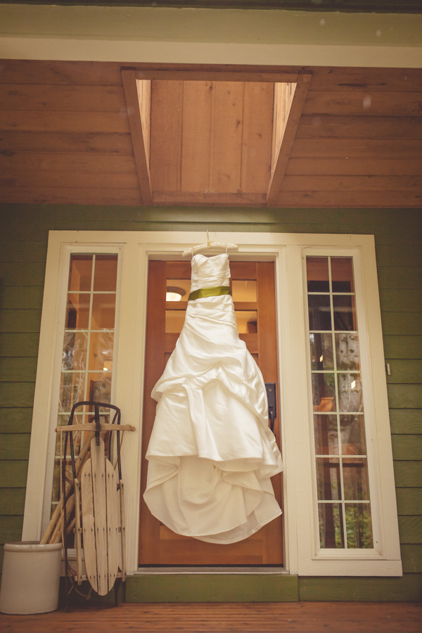 rustic-chic-wedding-at-pickering-barn