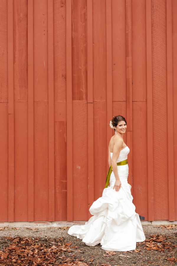rustic-chic-wedding-at-pickering-barn