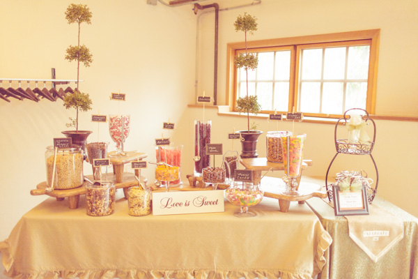 rustic-chic-wedding-at-pickering-barn