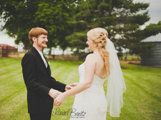 maryville mo, st  joseph mo wedding photographer, laura benitz photography, rustic wedding decor, country wedding inspiration, wedding portraits