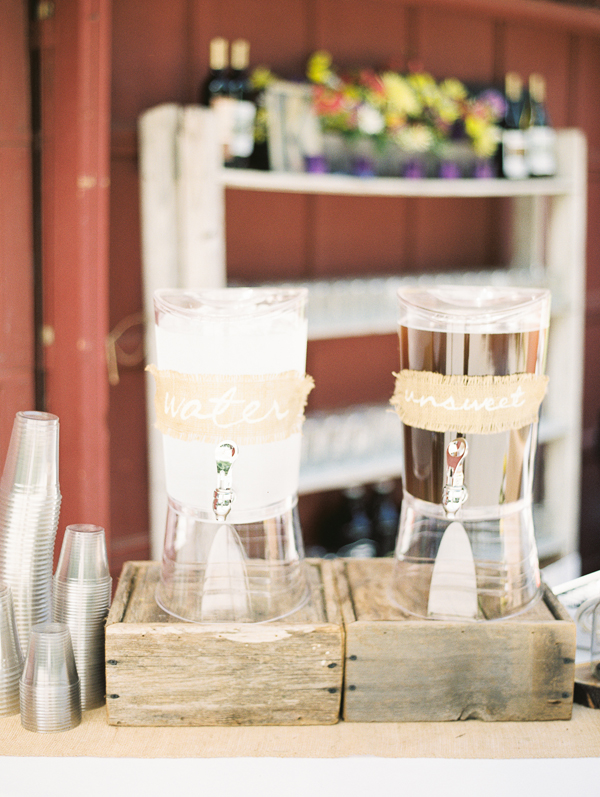 rustic-wedding-at-cedar-bend