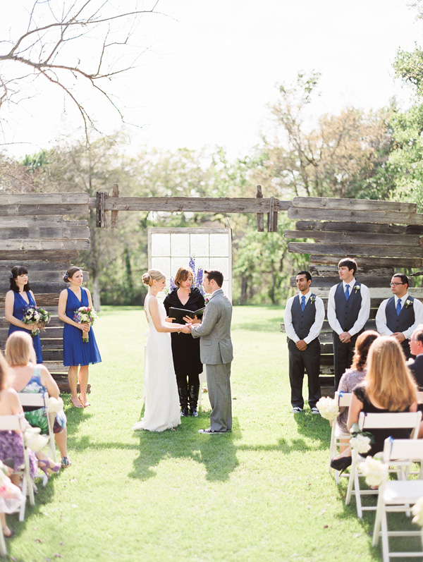 rustic-wedding-at-cedar-bend