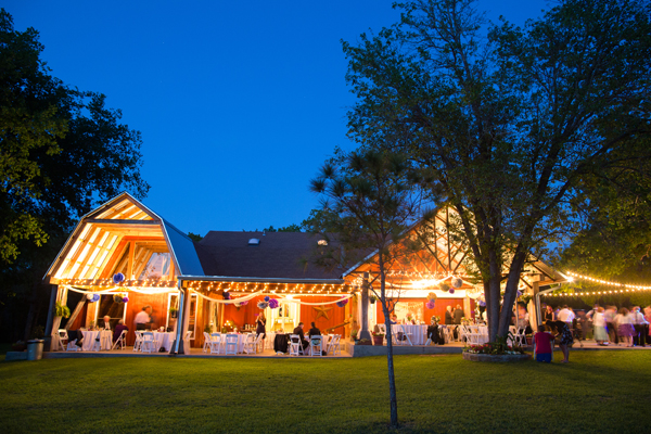 rustic-wedding-at-cedar-bend